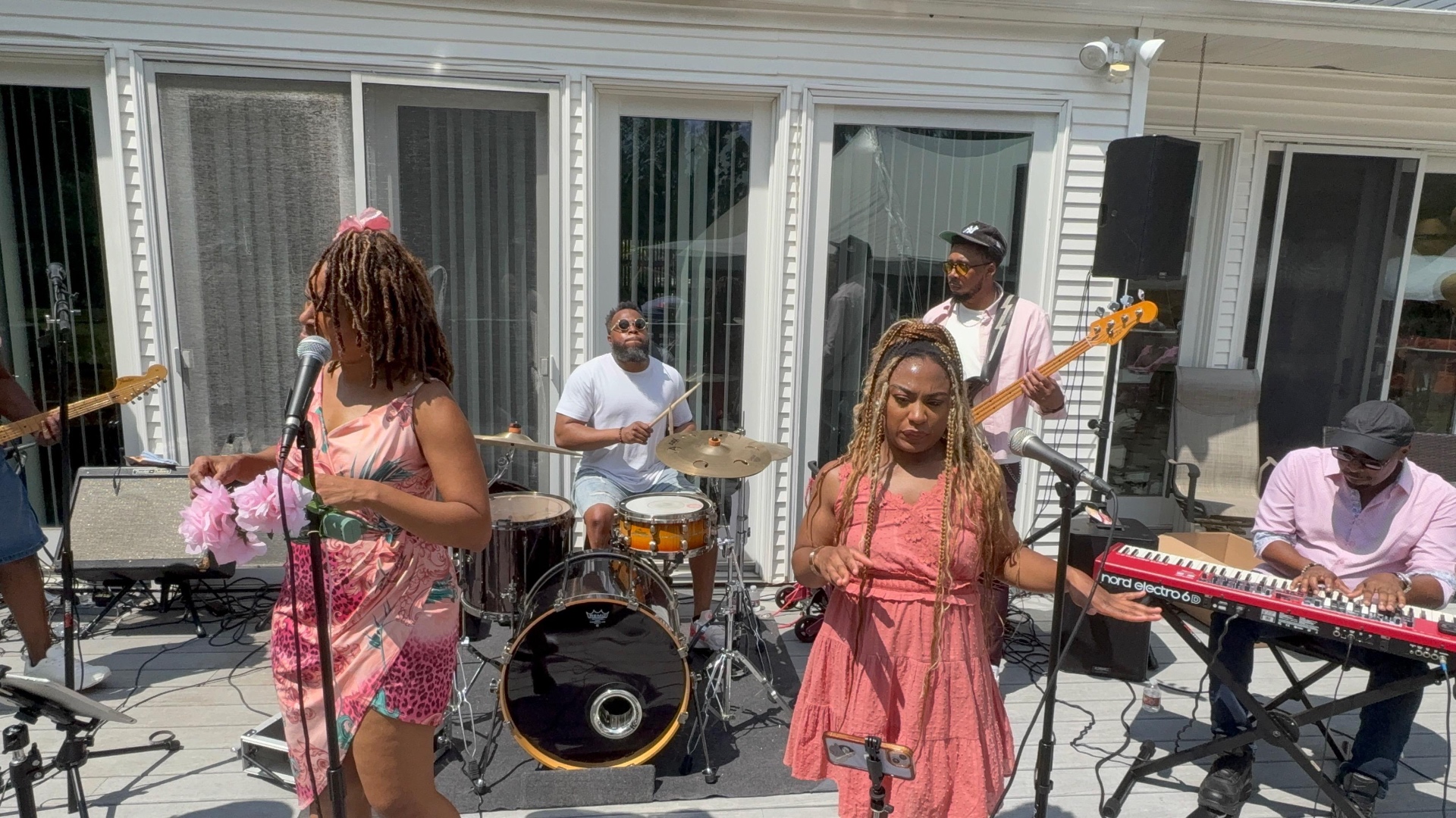 Tonia Ray performance